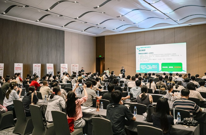 第二届小动物兽医专科发展大会启幕,皇家以多维举措助力宠物诊疗专科化发展